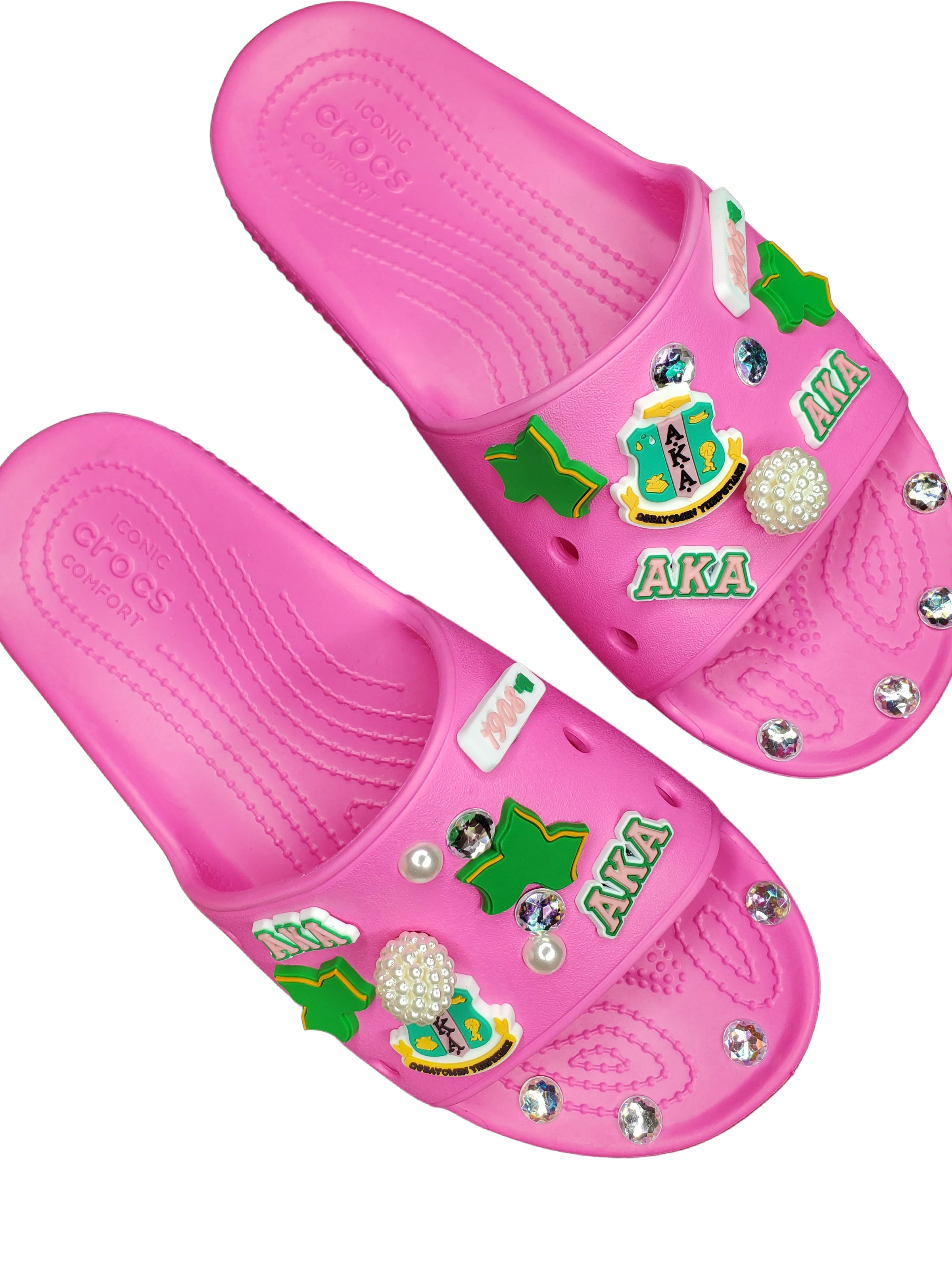 what charms to put on pink crocs｜TikTok Search
